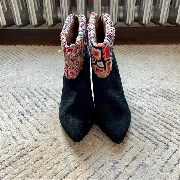 Howsty Patterned Cuff Suede Booties - Picture 2 of 6